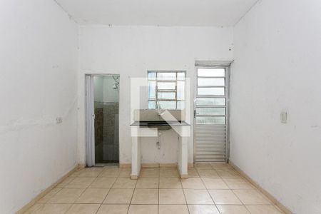 Cozinha de casa para alugar com 1 quarto, 24m² em Cidade Patriarca, São Paulo