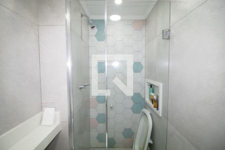 Banheiro de apartamento à venda com 2 quartos, 43m² em Vila Gustavo, São Paulo