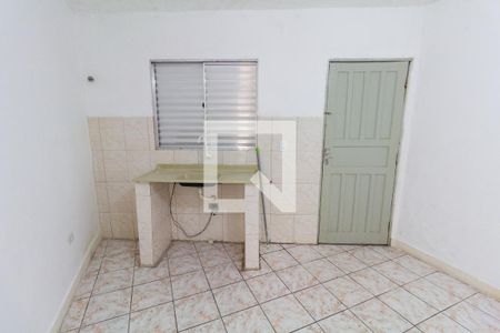 Sala e Cozinha de casa para alugar com 1 quarto, 25m² em Jardim Matarazzo, São Paulo