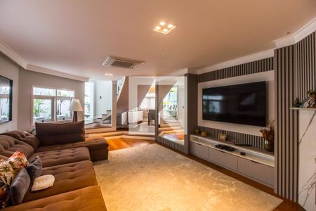 Sala de TV de casa de condomínio à venda com 4 quartos, 363m² em Alphaville, Santana de Parnaíba