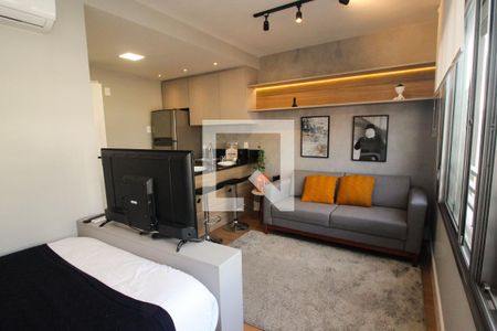 Sala/Quarto de kitnet/studio à venda com 1 quarto, 24m² em Farroupilha, Porto Alegre