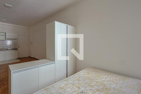 Banheiro  de kitnet/studio para alugar com 1 quarto, 35m² em Centro, Belo Horizonte