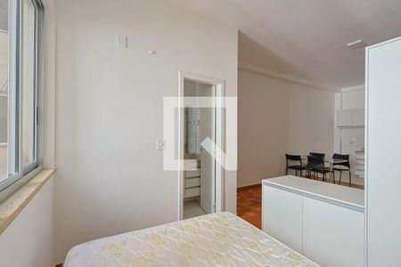 Banheiro  de kitnet/studio para alugar com 1 quarto, 35m² em Centro, Belo Horizonte