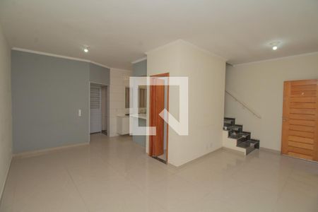 Sala de casa para alugar com 2 quartos, 111m² em Vila Fernandes, São Paulo