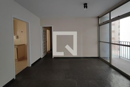 Sala de apartamento à venda com 4 quartos, 100m² em Cambuí, Campinas
