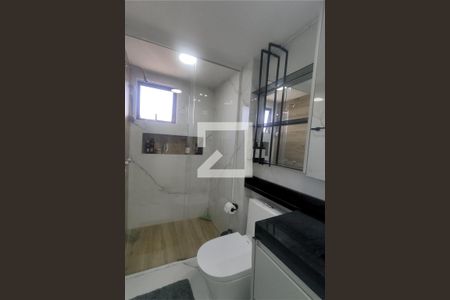 Banheiro de apartamento para alugar com 1 quarto, 42m² em Bigorrilho, Curitiba