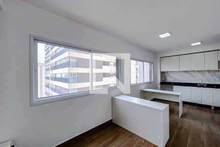 Sala/Quarto de kitnet/studio à venda com 1 quarto, 33m² em Belenzinho, São Paulo