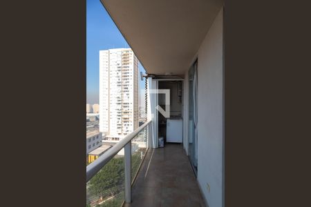 Varanda e área de serviço de kitnet/studio para alugar com 1 quarto, 35m² em Vila Augusta, Guarulhos