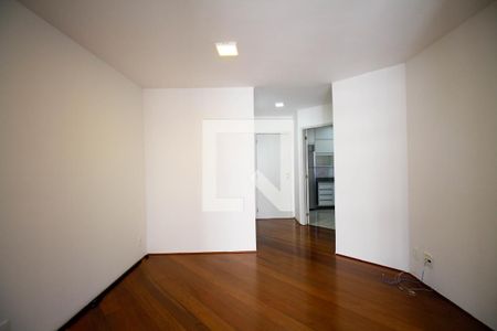 Sala de apartamento à venda com 2 quartos, 68m² em Pinheiros, São Paulo