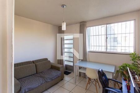 Sala de apartamento para alugar com 2 quartos, 90m² em Jardim Vitória, Belo Horizonte