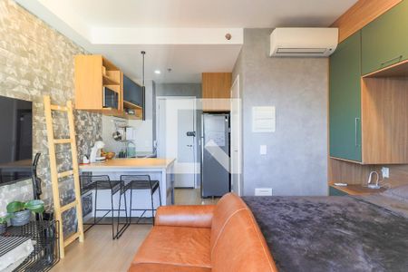 Sala/Quarto de kitnet/studio para alugar com 1 quarto, 27m² em Santo Amaro, São Paulo