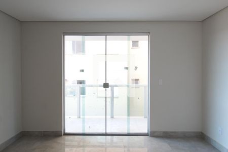 Sala de apartamento à venda com 3 quartos, 88m² em Heliópolis, Belo Horizonte