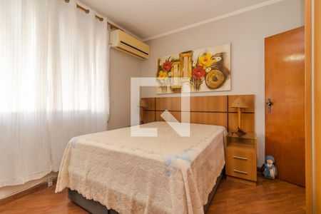 Quarto 1 de apartamento para alugar com 2 quartos, 64m² em Medianeira, Porto Alegre