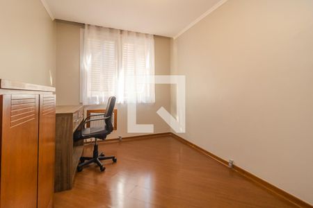 Quarto 2 de apartamento para alugar com 2 quartos, 64m² em Medianeira, Porto Alegre