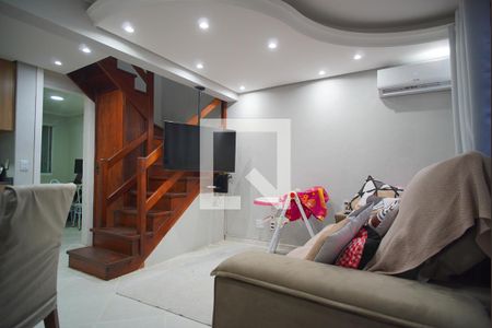 Sala de casa de condomínio à venda com 3 quartos, 71m² em Sarandi, Porto Alegre