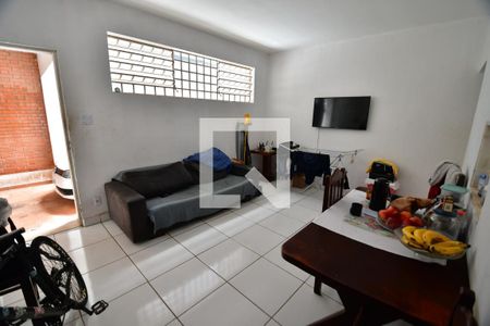 Sala 2 de casa para alugar com 3 quartos, 200m² em Jardim Chapadão, Campinas