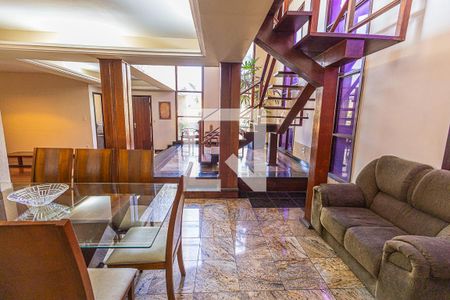 Sala de casa à venda com 6 quartos, 474m² em Palmares, Belo Horizonte