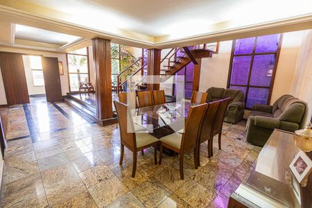 Sala de casa à venda com 6 quartos, 474m² em Palmares, Belo Horizonte