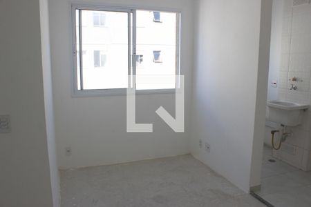 Sala/ Cozinha  de apartamento à venda com 2 quartos, 33m² em Vila São João, Guarulhos