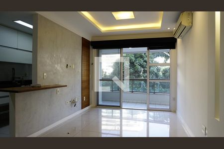 Sala de apartamento para alugar com 3 quartos, 92m² em Barra Olímpica, Rio de Janeiro