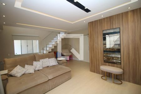 Sala de casa à venda com 5 quartos, 402m² em Ramos, Rio de Janeiro