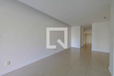 Sala de apartamento para alugar com 3 quartos, 123m² em Barra da Tijuca, Rio de Janeiro