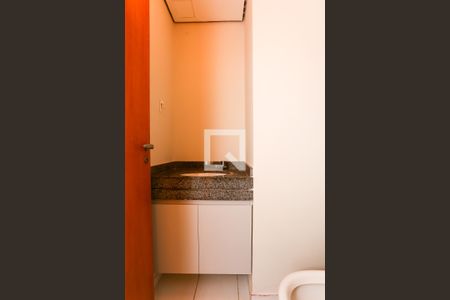 Lavabo de apartamento para alugar com 1 quarto, 48m² em Vila Suzana, São Paulo