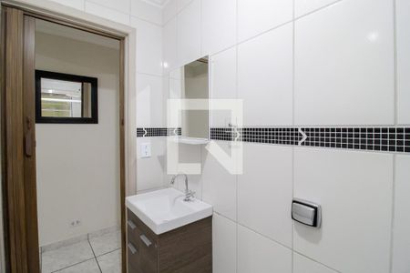 Banheiro de casa para alugar com 1 quarto, 45m² em Jardim Guapituba, Mauá