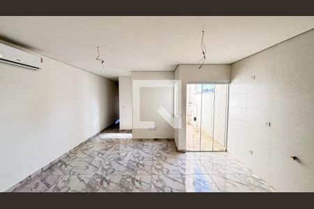 Sala/Cozinha de apartamento à venda com 2 quartos, 86m² em Vila Bastos, Santo André