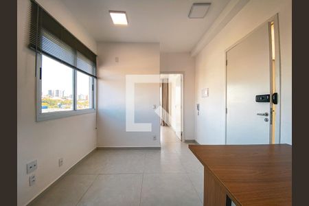 Sala/Cozinha de casa de condomínio à venda com 1 quarto, 28m² em Jardim Trussardi, São Paulo