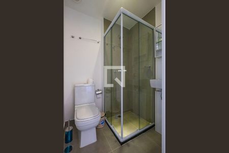 Banheiro de kitnet/studio para alugar com 1 quarto, 19m² em Pinheiros, São Paulo