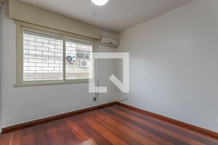 Quarto 1 de apartamento à venda com 2 quartos, 88m² em Vila Ipiranga, Porto Alegre