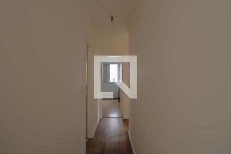 Corredor de apartamento para alugar com 3 quartos, 82m² em Parque Residencial Julia, São Paulo