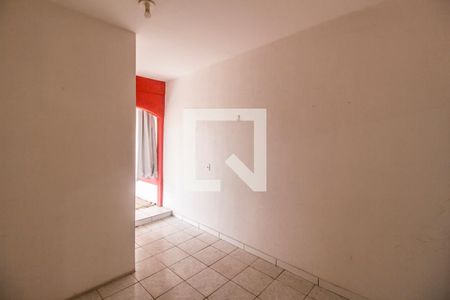 Sala de casa para alugar com 2 quartos, 220m² em Vila Creti, Carapicuíba