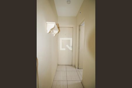 Corredor  de kitnet/studio para alugar com 1 quarto, 45m² em Centro, Campinas