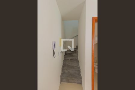 Escada de casa de condomínio para alugar com 3 quartos, 89m² em Harmonia, Canoas