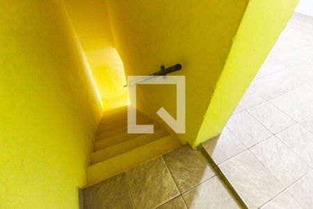 Escada de casa para alugar com 1 quarto, 48m² em Vila Nova Curuca, São Paulo