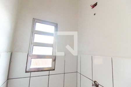 Banheiro de casa para alugar com 1 quarto, 48m² em Vila Nova Curuca, São Paulo
