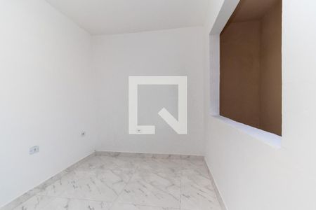 Sala de casa para alugar com 2 quartos, 51m² em Vila Carmosina, São Paulo