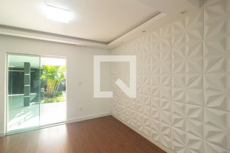 Sala de casa para alugar com 3 quartos, 180m² em Guaratiba, Rio de Janeiro