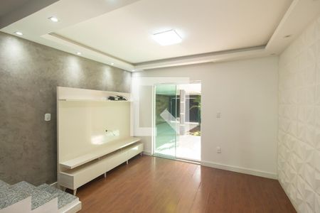 Sala de casa para alugar com 3 quartos, 180m² em Guaratiba, Rio de Janeiro