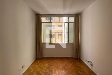 Sala de apartamento para alugar com 2 quartos, 70m² em Cosme Velho, Rio de Janeiro