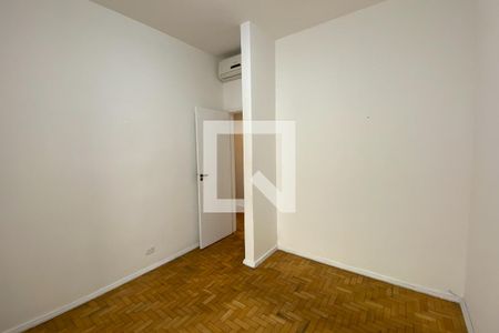 Quarto 1 de apartamento para alugar com 2 quartos, 70m² em Cosme Velho, Rio de Janeiro