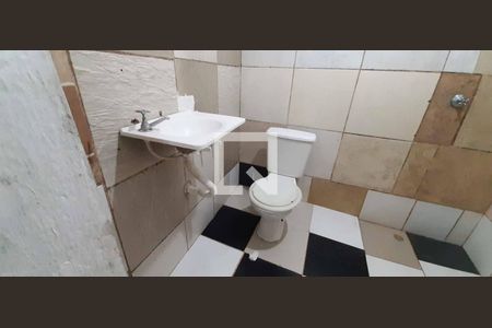 Banheiro de casa para alugar com 1 quarto, 50m² em Bandeiras, Osasco