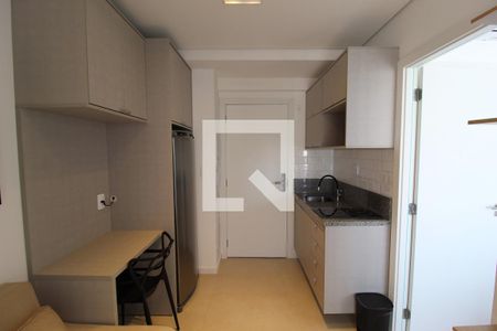 Sala/Cozinha de kitnet/studio à venda com 1 quarto, 27m² em Vila Nova Conceição, São Paulo