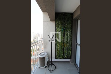 Varanda de kitnet/studio à venda com 1 quarto, 27m² em Vila Nova Conceição, São Paulo