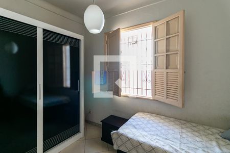 Quarto 2 de casa à venda com 3 quartos, 360m² em Carlos Prates, Belo Horizonte