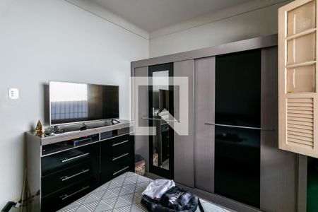 Quarto 1 de casa à venda com 3 quartos, 360m² em Carlos Prates, Belo Horizonte