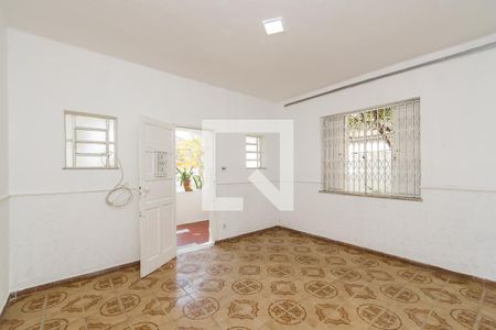 Sala de casa para alugar com 3 quartos, 400m² em Brás de Pina, Rio de Janeiro