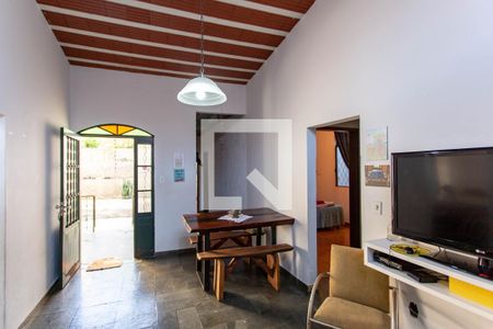 Sala de casa à venda com 4 quartos, 171m² em Santa Amelia, Belo Horizonte